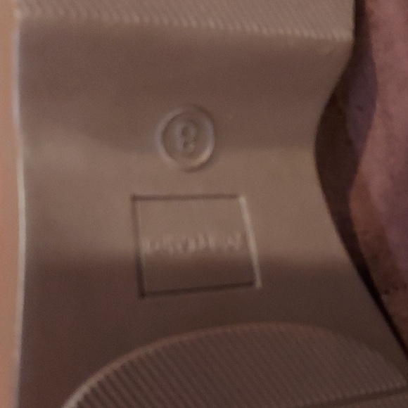 Brown Ankle Boots with Zipper - Picture 4 of 4